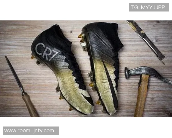 特朗普赠送镀金钥匙给C罗使其成为首位获此荣誉的运动员